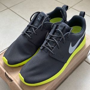 DS Nike Roshe Run “Cyber” Men’s US7.5 511881-003